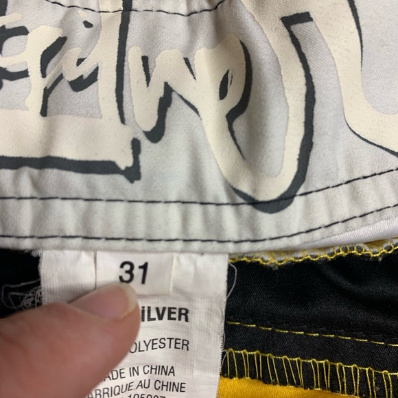 Quiksilver Men’s Board Shorts Size 31 Black Yellow White Y2K Surf Trunks - Picture 7 of 10